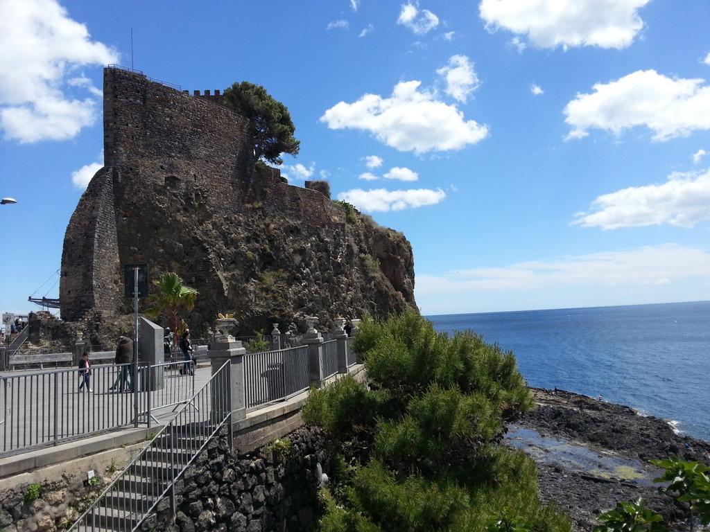 Appartamento Scorcio Di Mare Aci Castello Kültér fotó